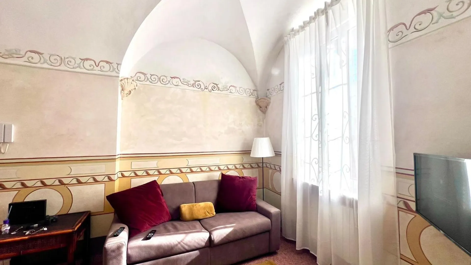 Toffee Palmari 23 - Seven Suites Sanremo 0*,